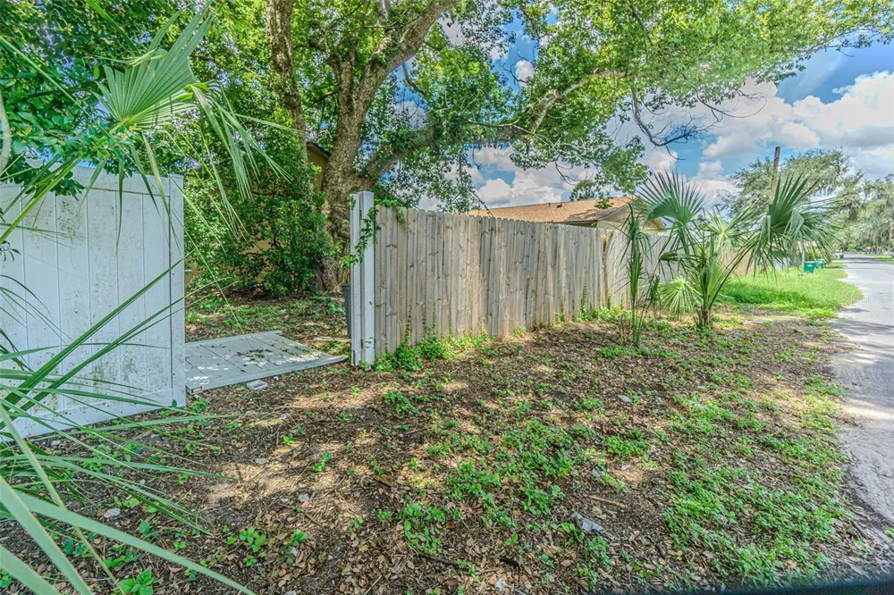 5512 20TH STREET Zephyrhills, FL 33542