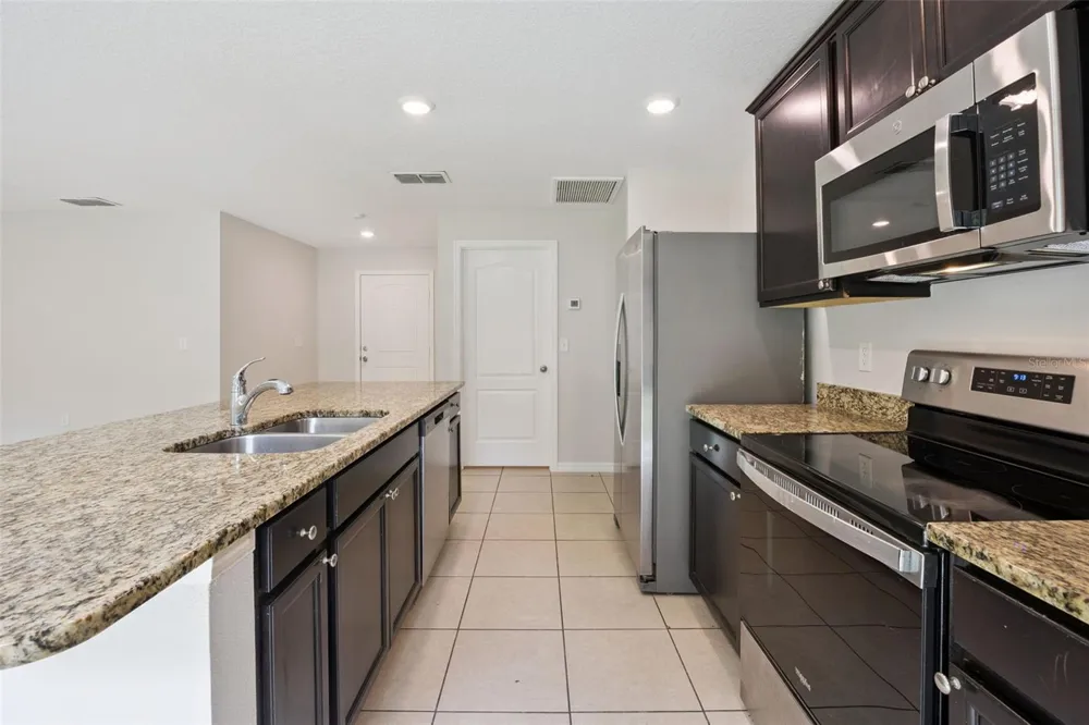 35669 ROSE MOSS AVENUE Leesburg, FL 34788