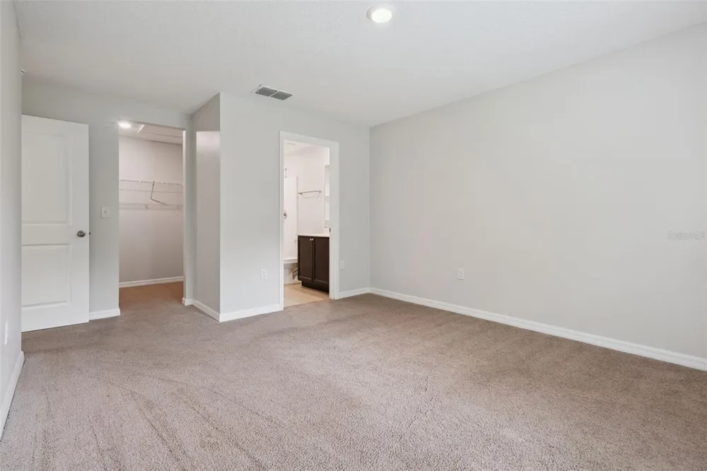 35669 ROSE MOSS AVENUE Leesburg, FL 34788