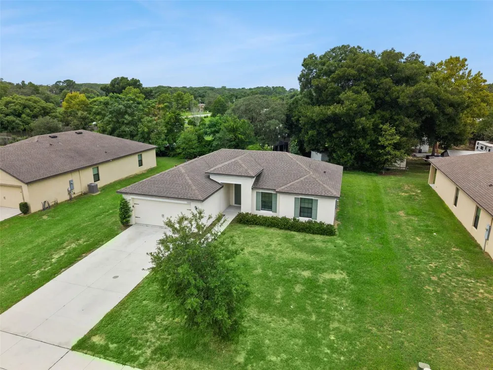 35669 ROSE MOSS AVENUE Leesburg, FL 34788