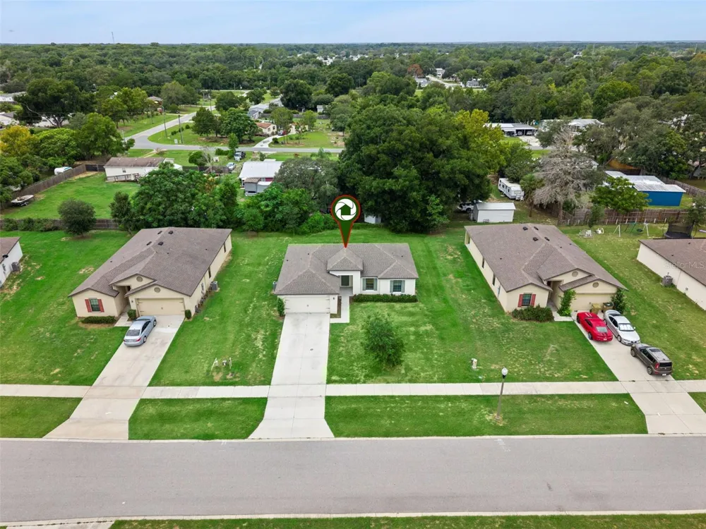35669 ROSE MOSS AVENUE Leesburg, FL 34788