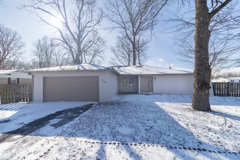1127 Hickory Lane