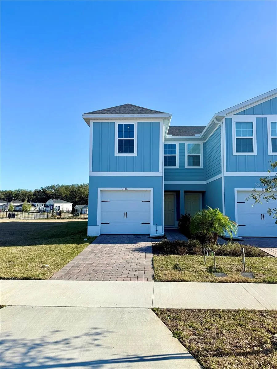 1188 PORT BLUE WAY Lady Lake, FL 32159