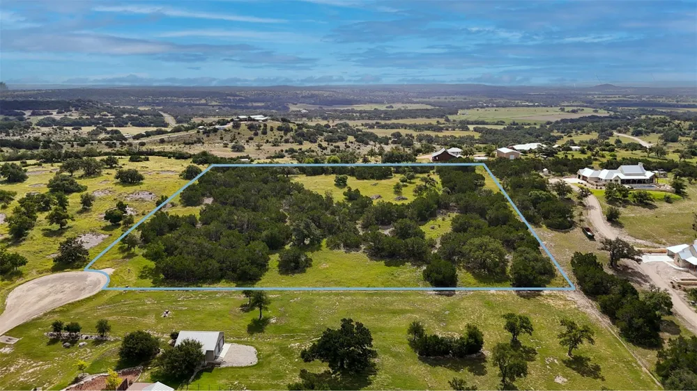96 Coyote Run Fredericksburg, TX 78624