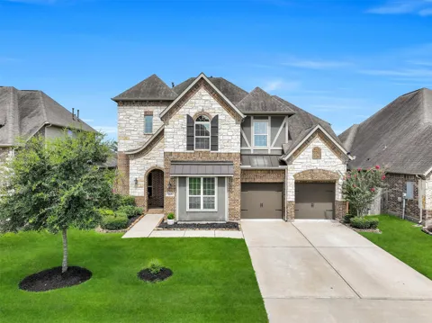 1645 Longwood Glen Lane