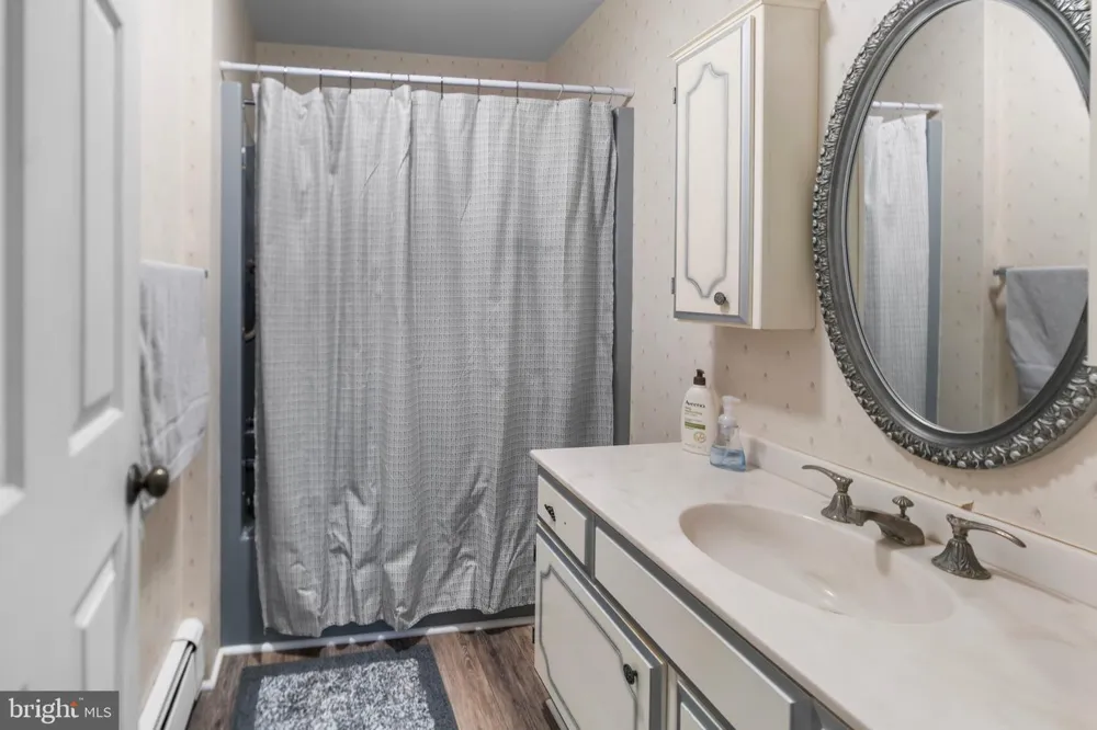 2780 NORTHVUE LANE York, PA 17408
