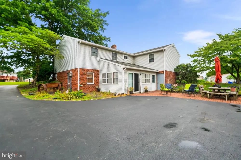 2780 NORTHVUE LANE York, PA 17408