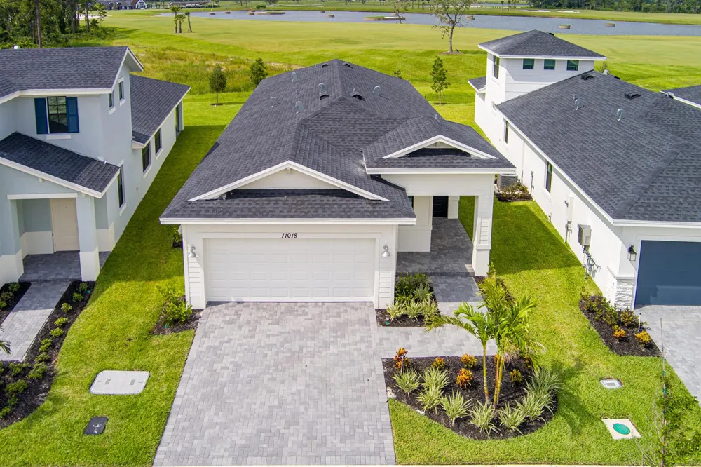 11018 NW GLYNLEA BOULEVARD Port St. Lucie, FL 34987