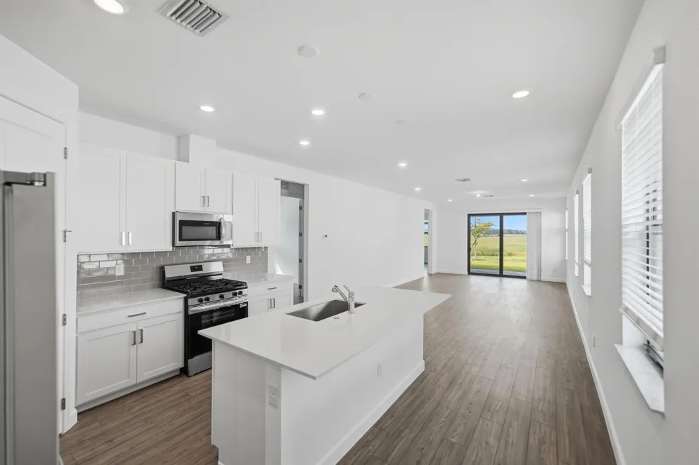 11018 NW GLYNLEA BOULEVARD Port St. Lucie, FL 34987