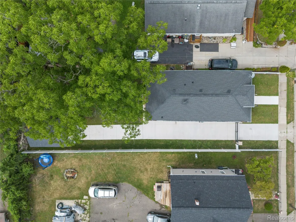 138 Mechanic Street Pontiac City, MI 48342