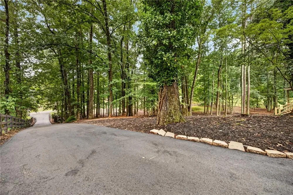 15970 Freemanville Road Milton, GA 30004