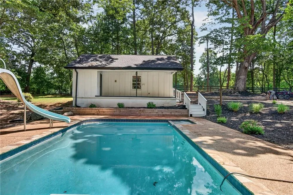 15970 Freemanville Road Milton, GA 30004