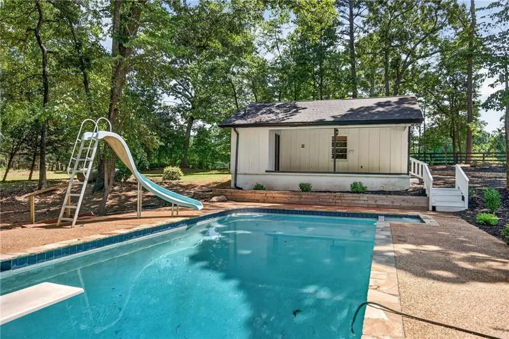 15970 Freemanville Road Milton, GA 30004