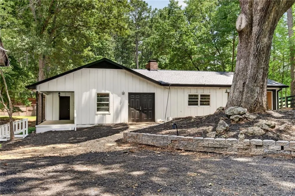 15970 Freemanville Road Milton, GA 30004