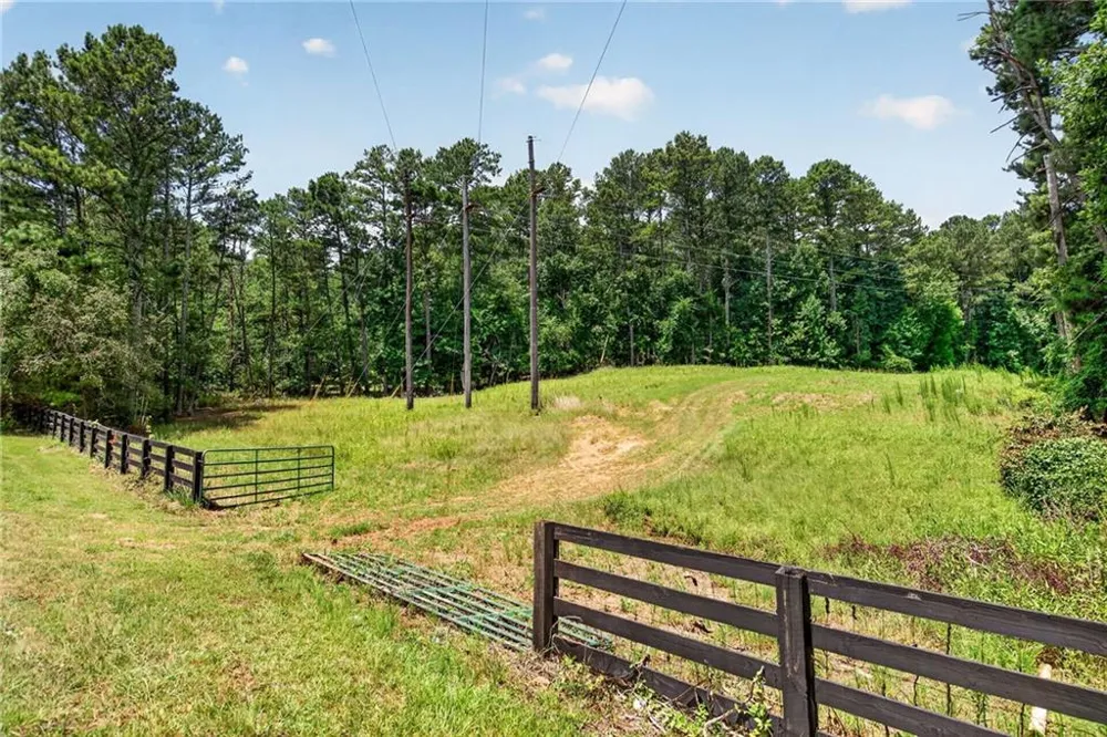 15970 Freemanville Road Milton, GA 30004
