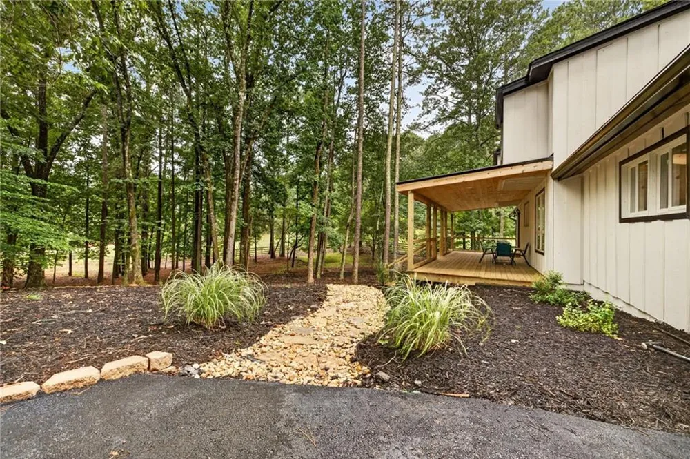 15970 Freemanville Road Milton, GA 30004