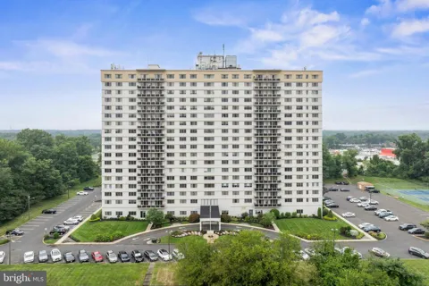 1840 FRONTAGE ROAD #1409