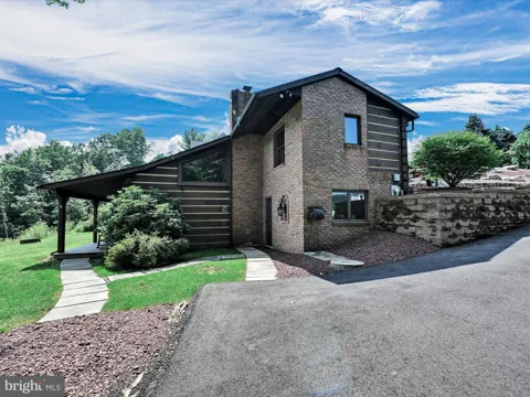 662 APACHE COVE