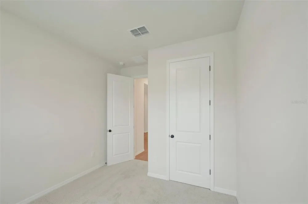 5024 CHAPEL ROW AVENUE Apollo Beach, FL 33572