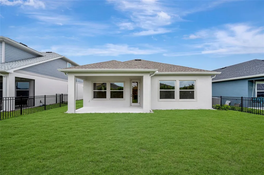 5024 CHAPEL ROW AVENUE Apollo Beach, FL 33572