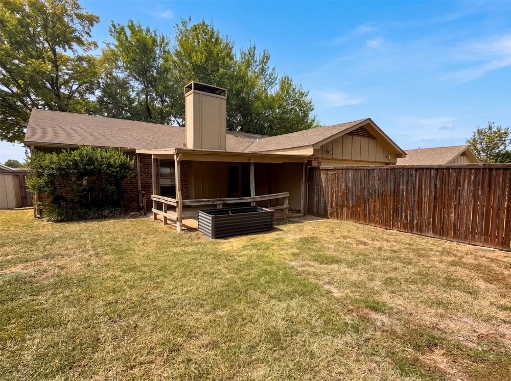 2739 April Hill Lane Dallas, TX 75287