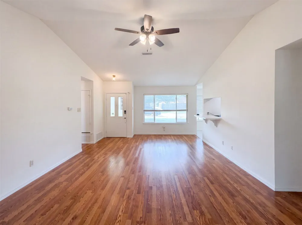 2739 April Hill Lane Dallas, TX 75287