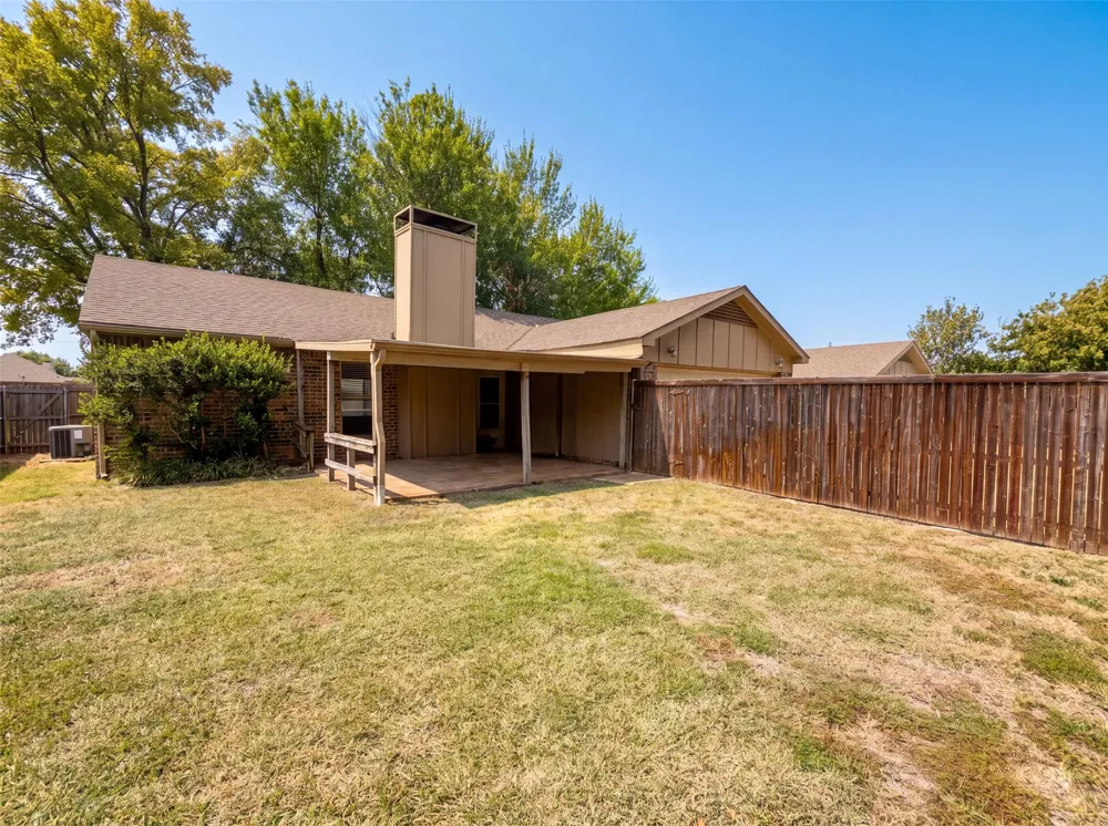 2739 April Hill Lane Dallas, TX 75287