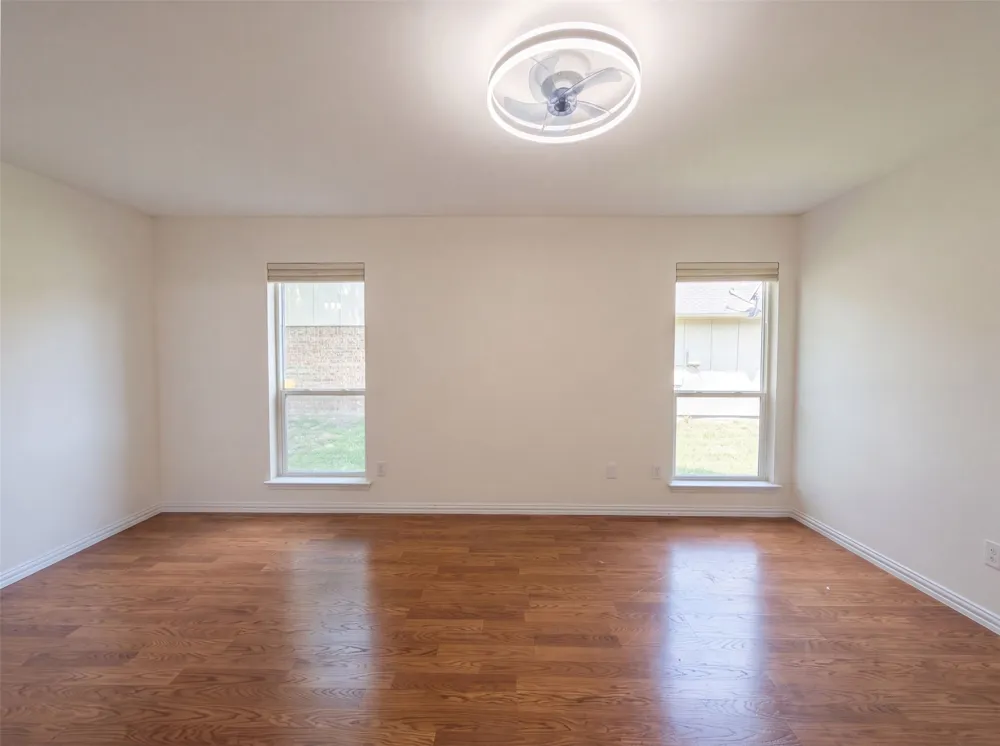 2739 April Hill Lane Dallas, TX 75287