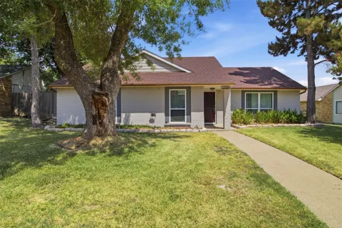 3709 Yaupon Drive