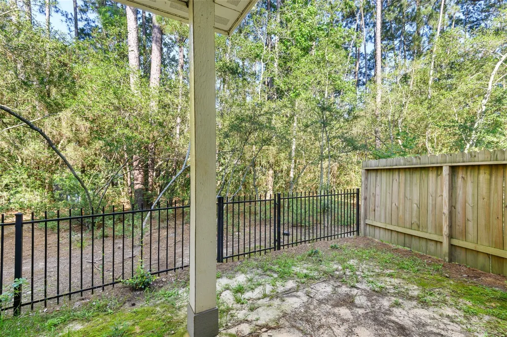 124 Artesian Way New Caney, TX 77357