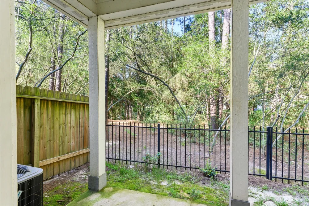 124 Artesian Way New Caney, TX 77357