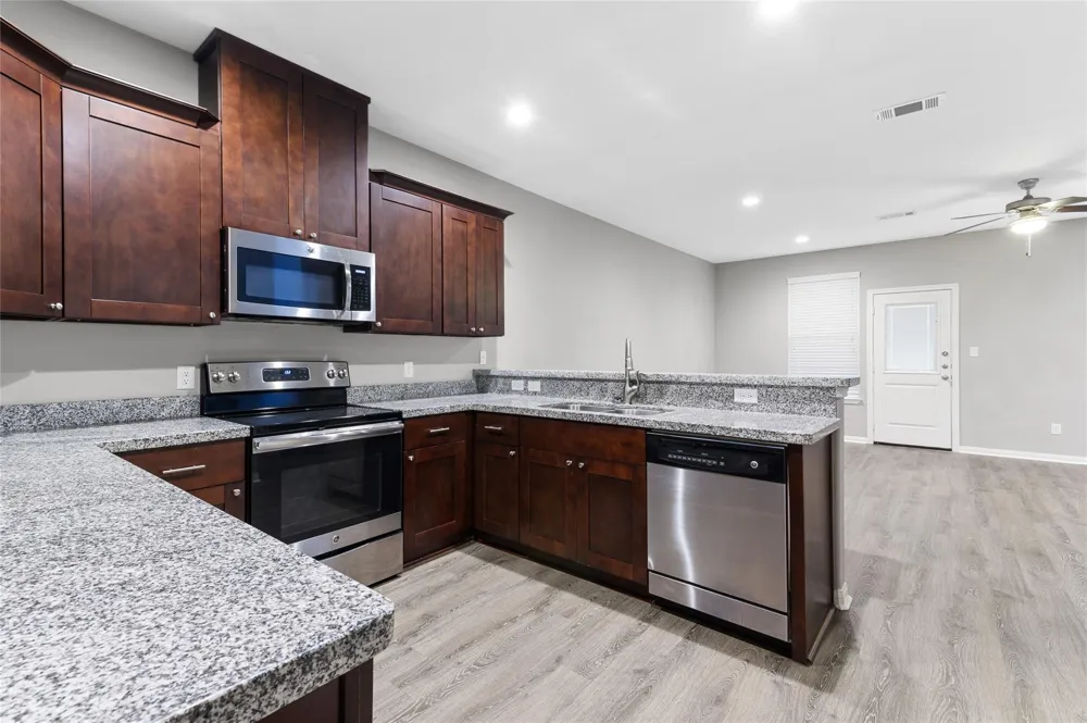 124 Artesian Way New Caney, TX 77357
