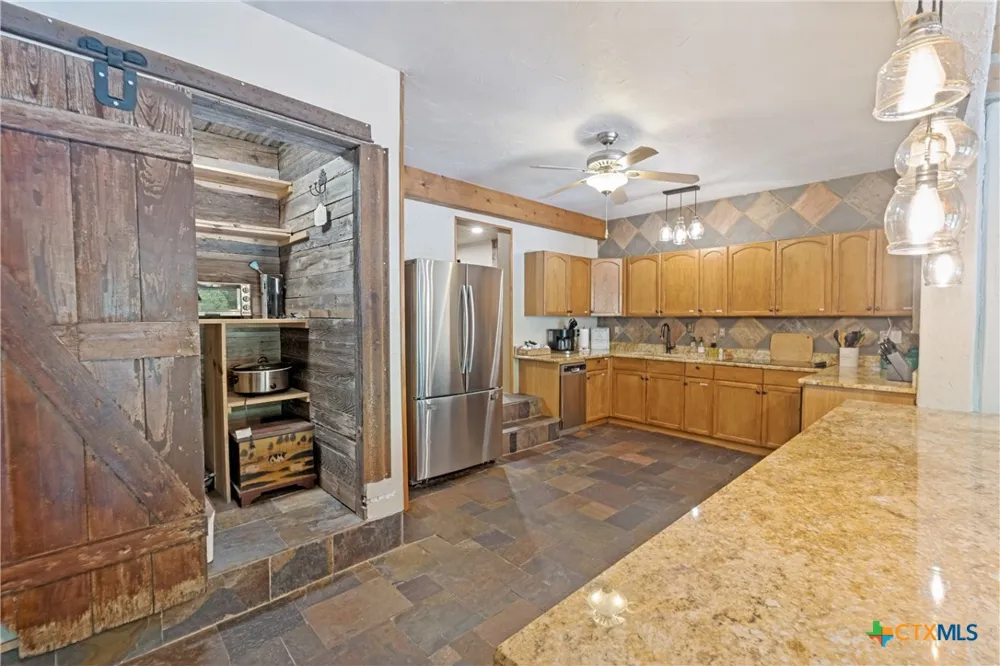 8570 River Road New Braunfels, TX 78132