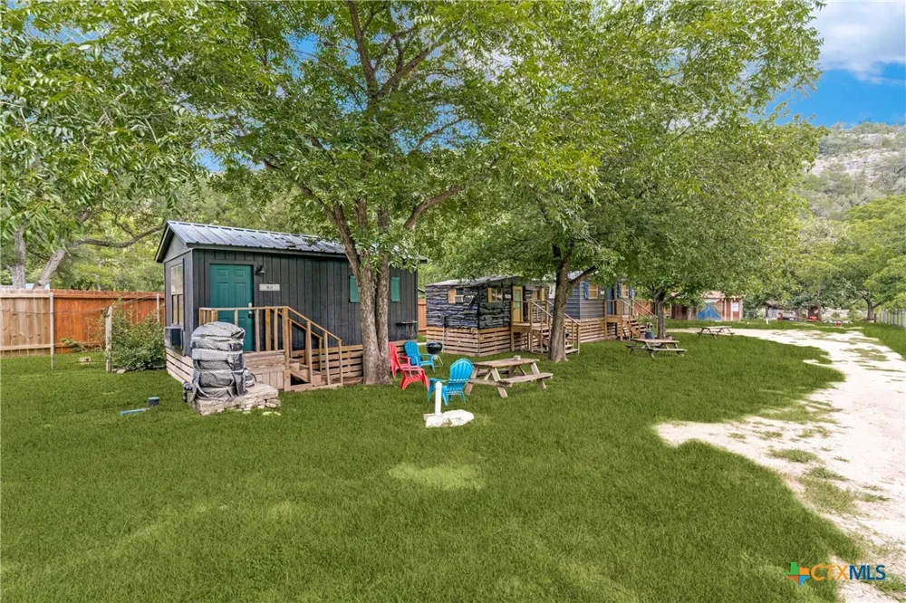 8570 River Road New Braunfels, TX 78132