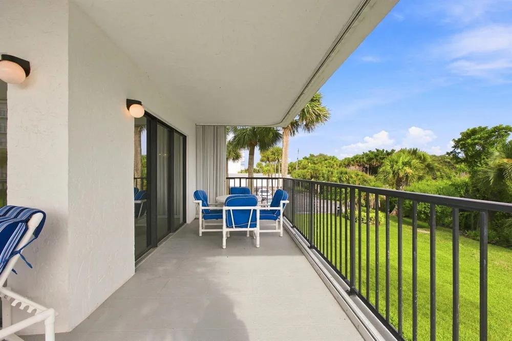 5163 Hwy A1A #216 Fort Pierce, FL 34949