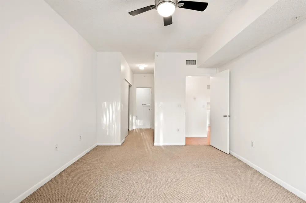 6960 SW 39TH STREET #E205 Davie, FL 33314