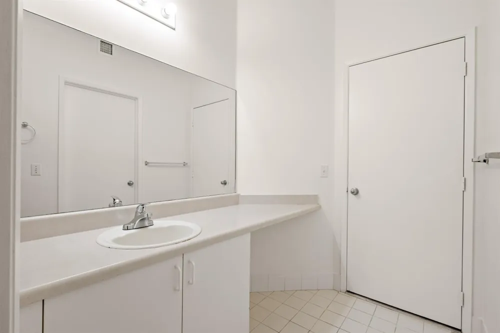 6960 SW 39TH STREET #E205 Davie, FL 33314