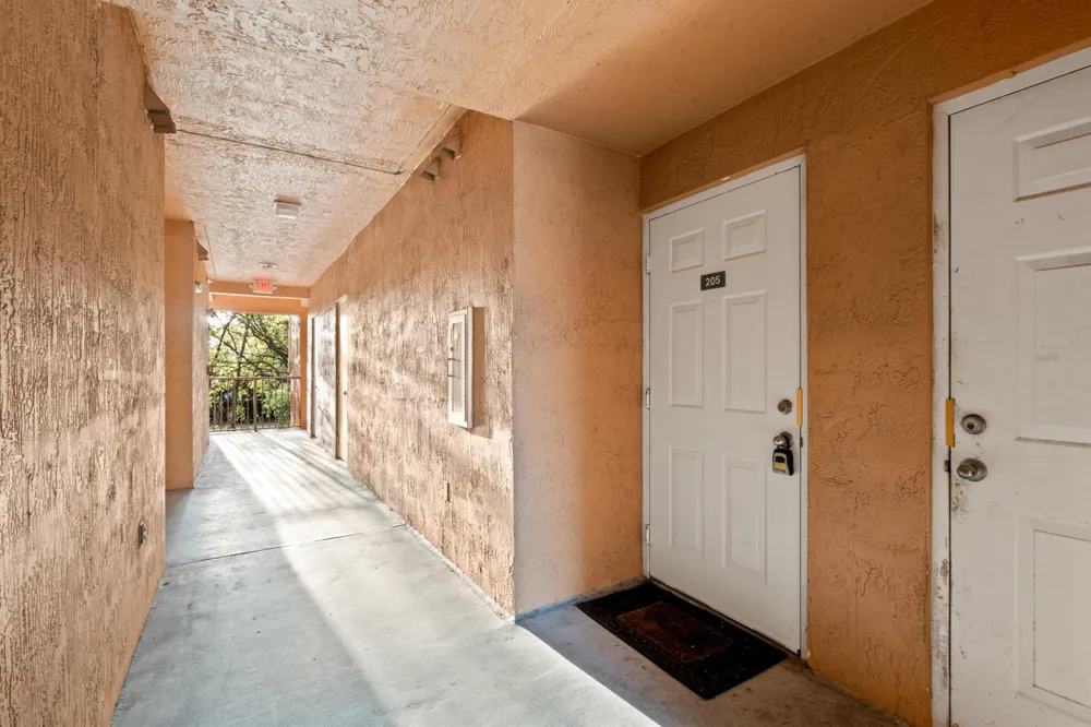 6960 SW 39TH STREET #E205 Davie, FL 33314