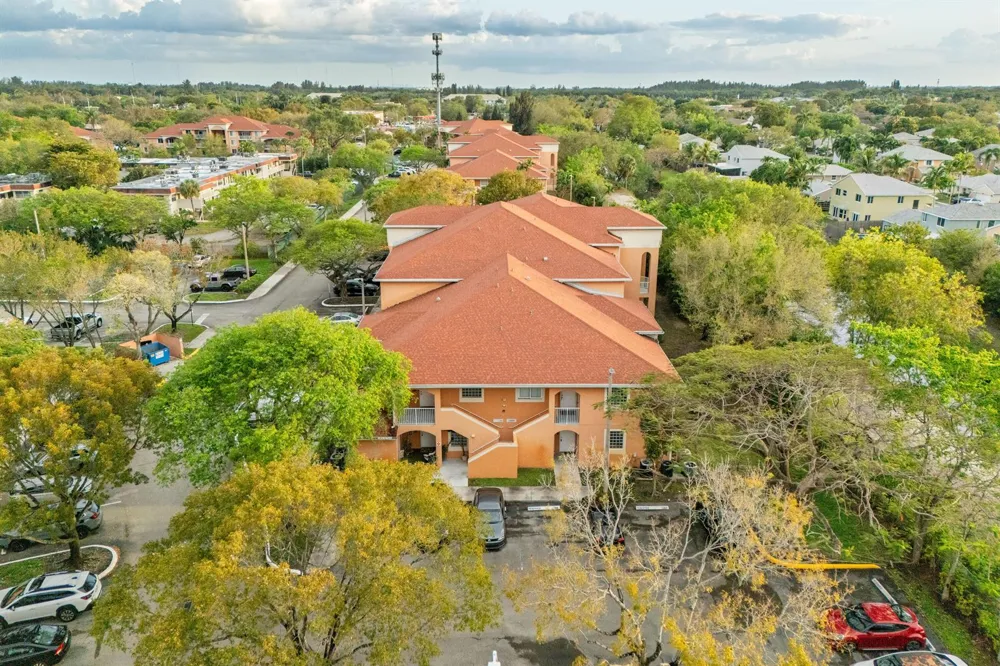 6960 SW 39TH STREET #E205 Davie, FL 33314