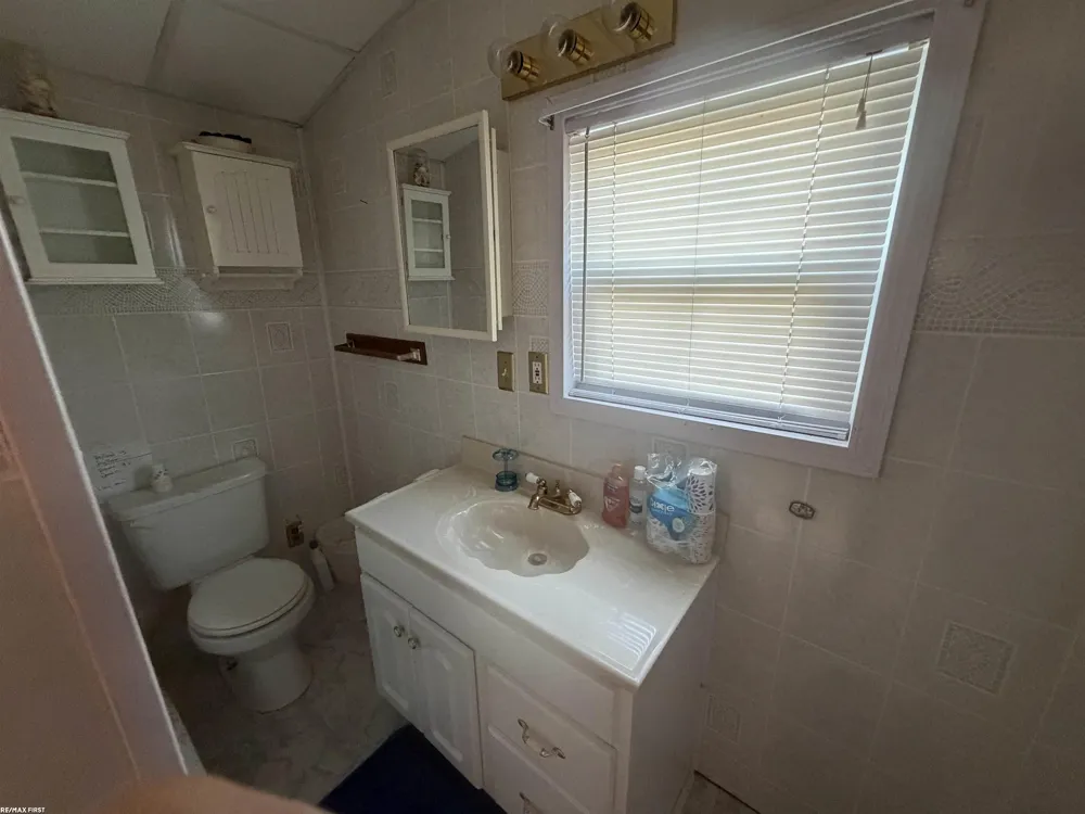 6540 Dickinson Island Clay Township, MI 48028