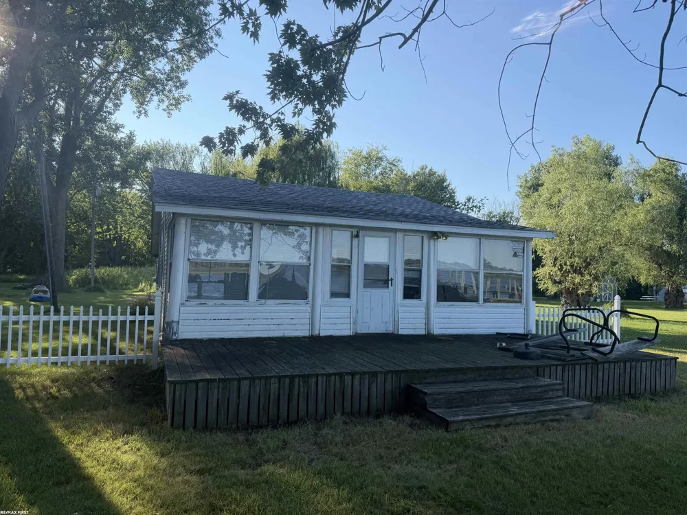 6540 Dickinson Island Clay Township, MI 48028