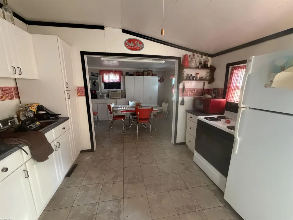6540 Dickinson Island Clay Township, MI 48028
