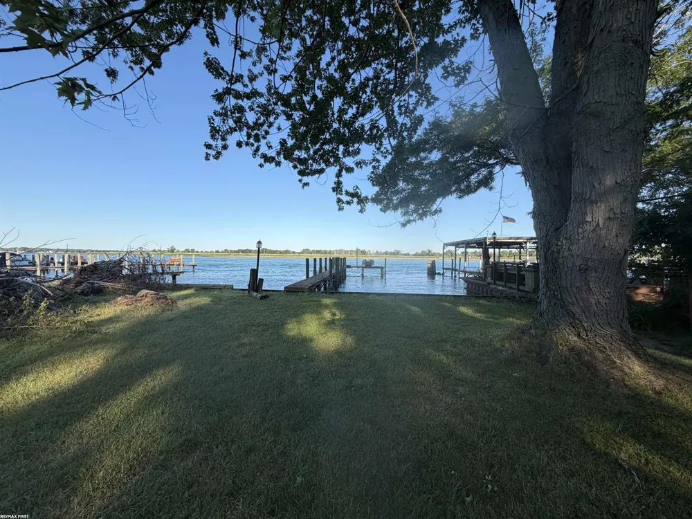 6540 Dickinson Island Clay Township, MI 48028