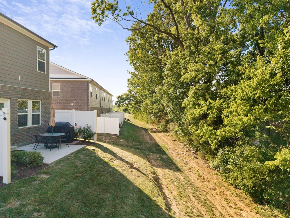 1734 Tahoma Dr Lebanon, TN 37087