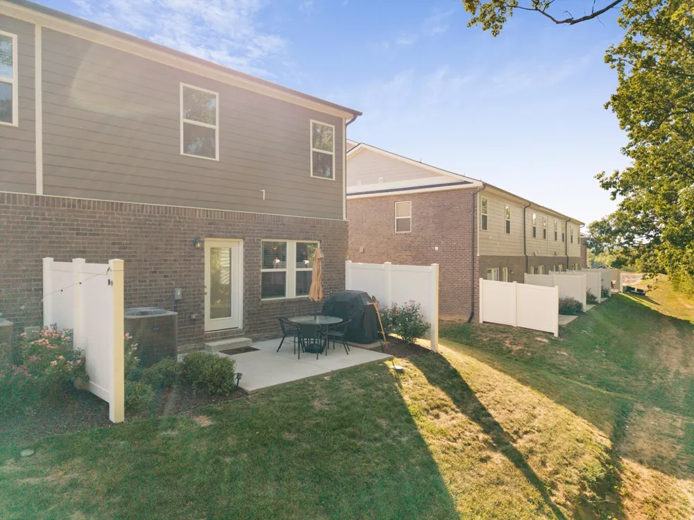 1734 Tahoma Dr Lebanon, TN 37087