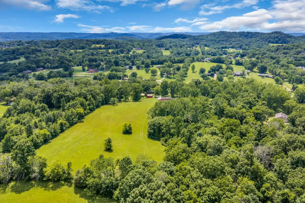 1204 Madison Creek Rd Goodlettsville, TN 37072