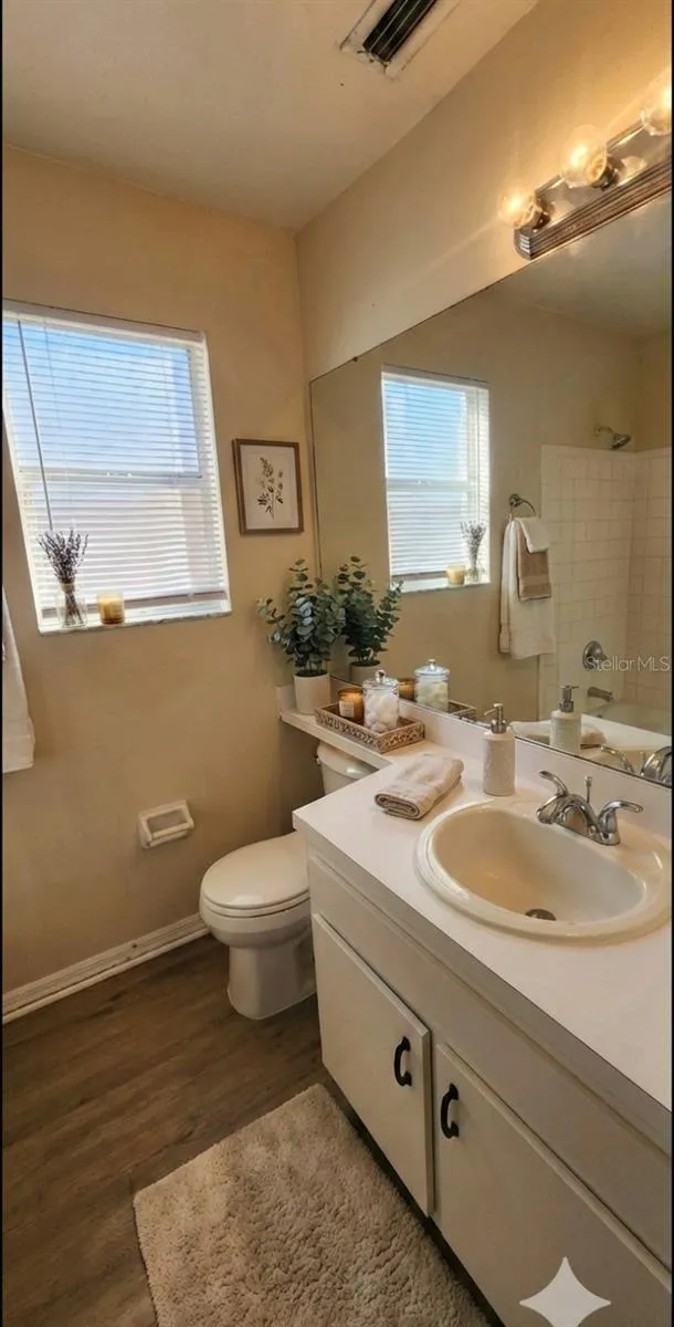 6050 SCOTCHWOOD GLEN #105 Orlando, FL 32822