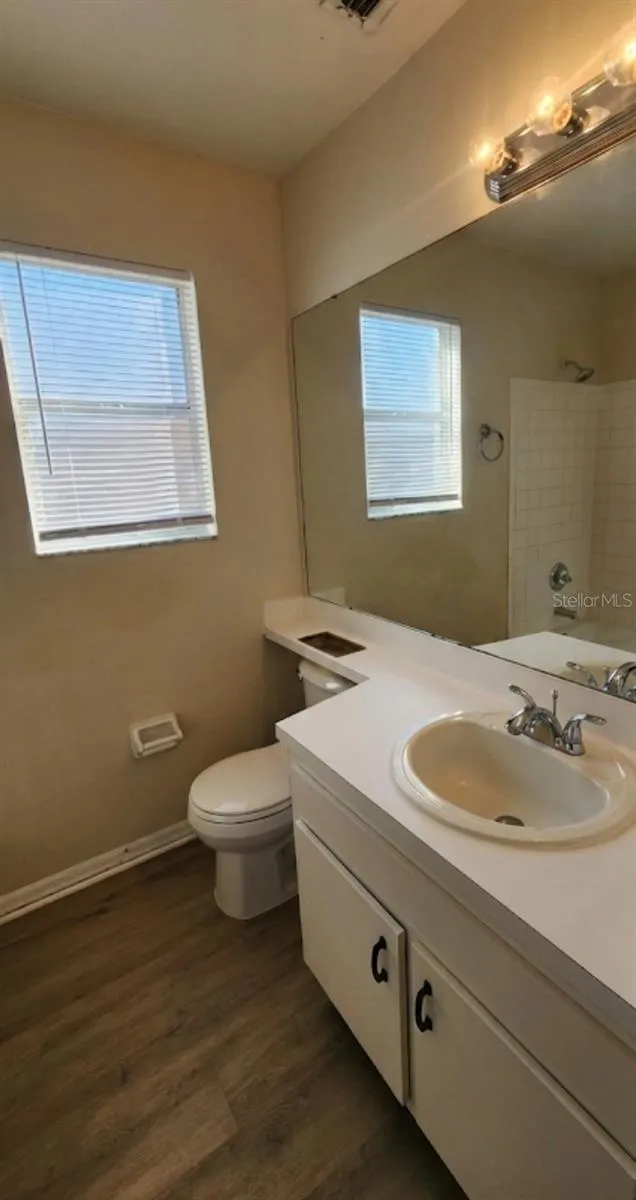 6050 SCOTCHWOOD GLEN #105 Orlando, FL 32822