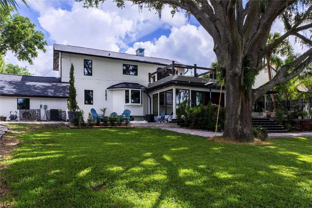 1420 ALOMA AVENUE Winter Park, FL 32789