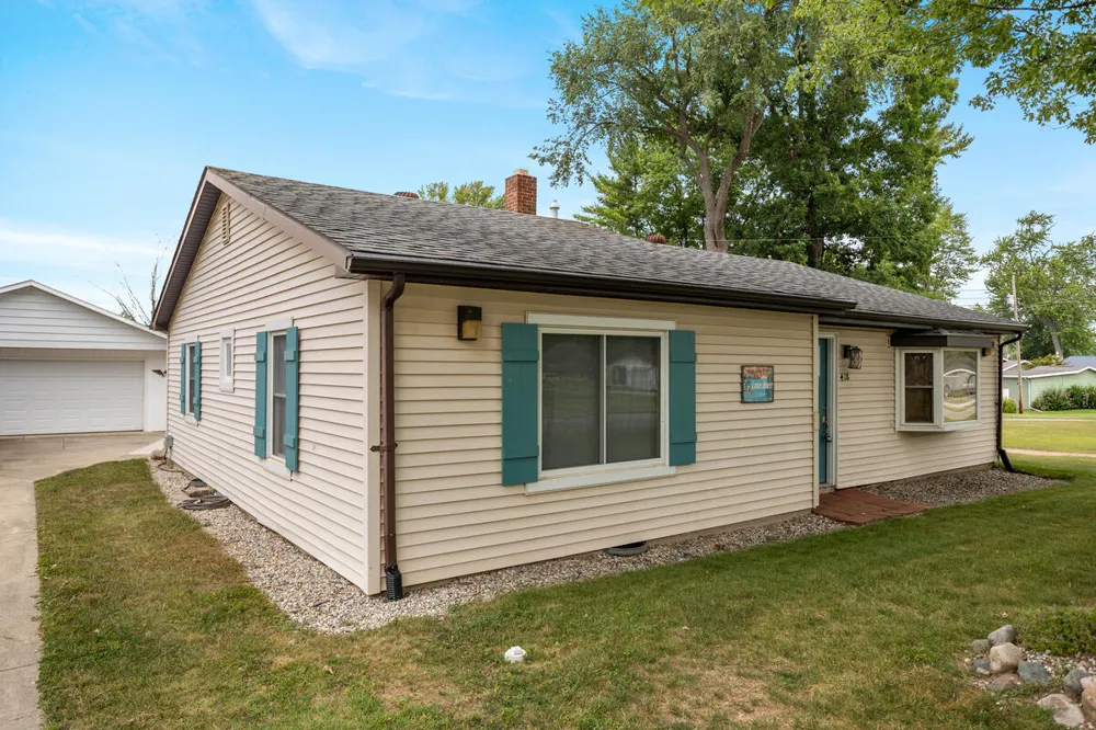 418 W Russell Drive Coldwater, MI 49036